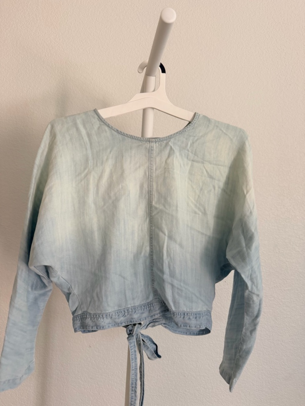 cloth & stone Light Blue Tie-Back Long Sleeve Crop Top